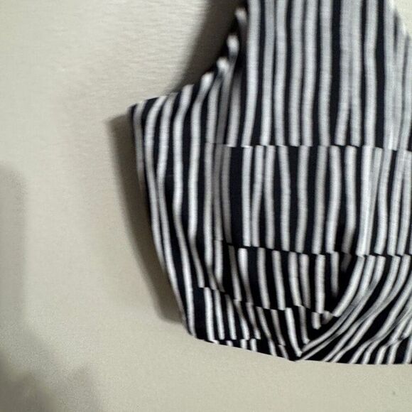 Athlete BRA CUP SCOOP PRINTED BIKINI TOP size 36D/DD - Picture 4 of 7